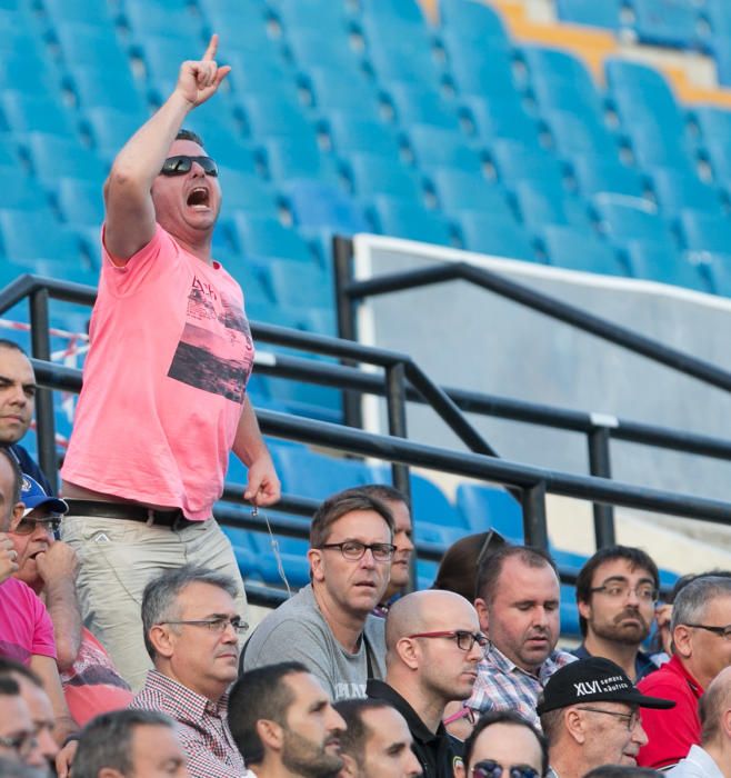 El Hércules despide al técnico argentino tras ganar por 3-2 al Peralada con mucho sufrimiento.