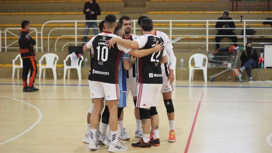 El CD Badajoz, al asalto del liderato ante el Dumbría