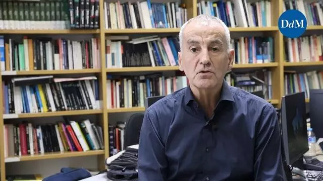 El Gobierno se felicita de que los corruptos españoles puedan permitirse un veraneo en Ibiza