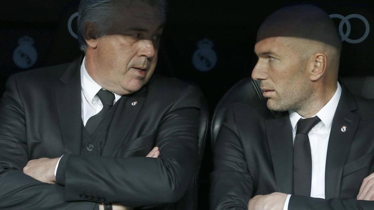 Ancelotti y Zidane formaron pareja en el banquillo del Madrid