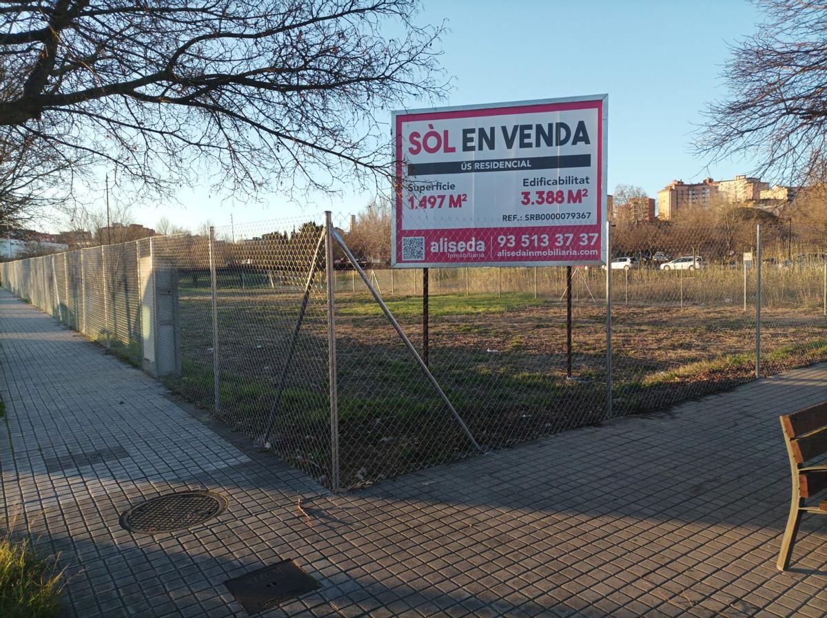 La finca del carrer Espolla acabada de tancar