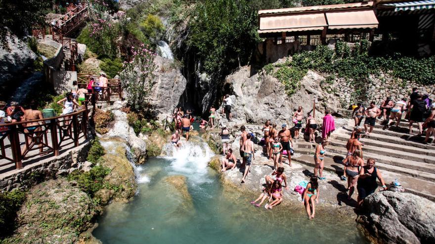 Un paraje natural formado por cascadas y manantiales