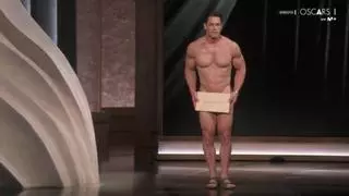 John Cena sorprende en los Óscars 2024 presentando completamente desnudo