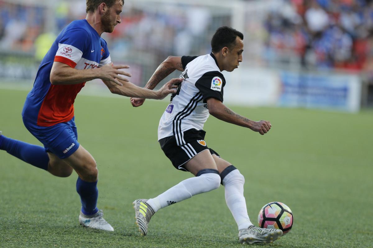 Una imagen de Orellana en la pretemporada del Valencia CF del curso 17-18.