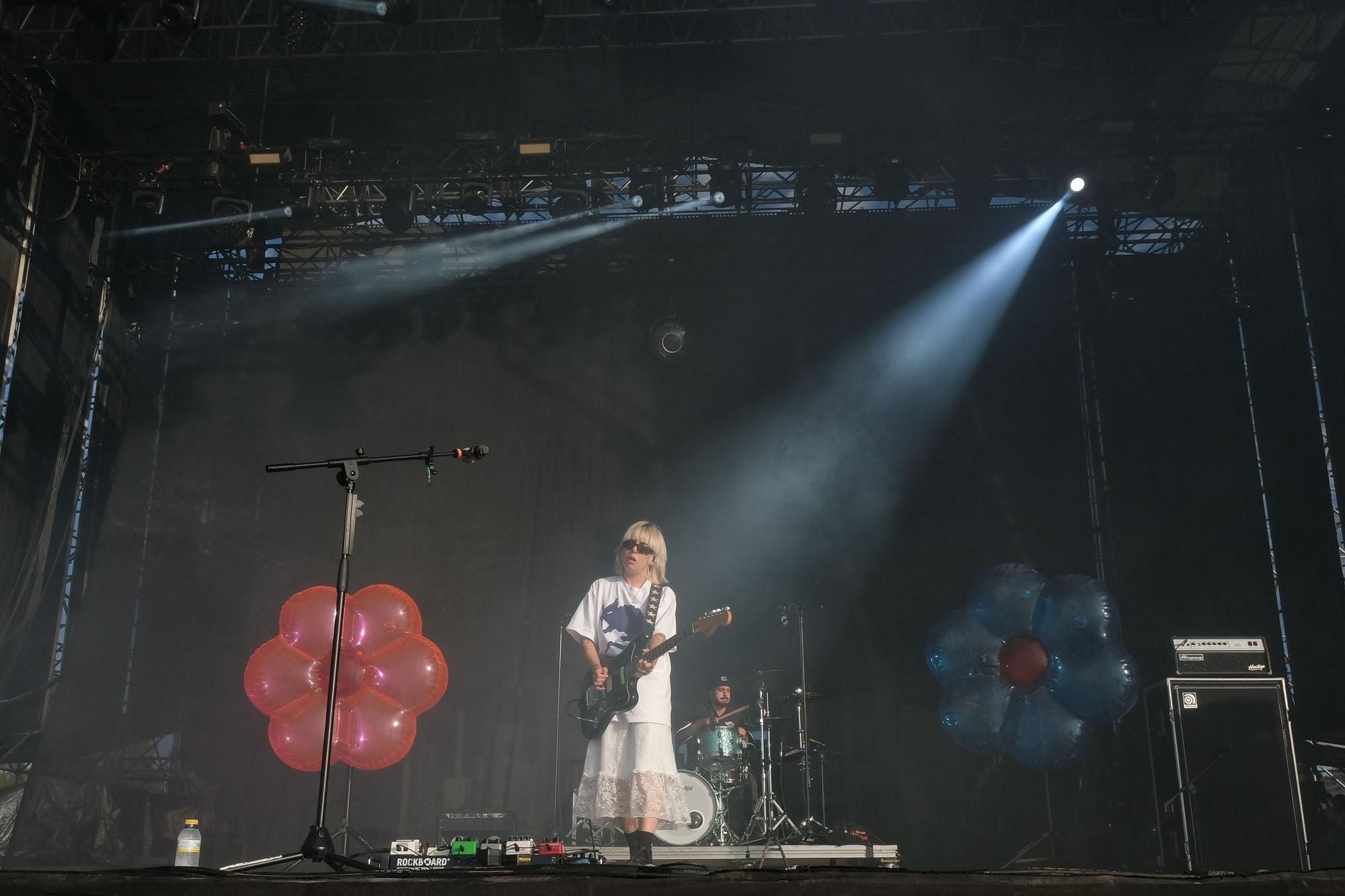 Primer día de conciertos en el Festival Cala Mijas 2023: Cariño