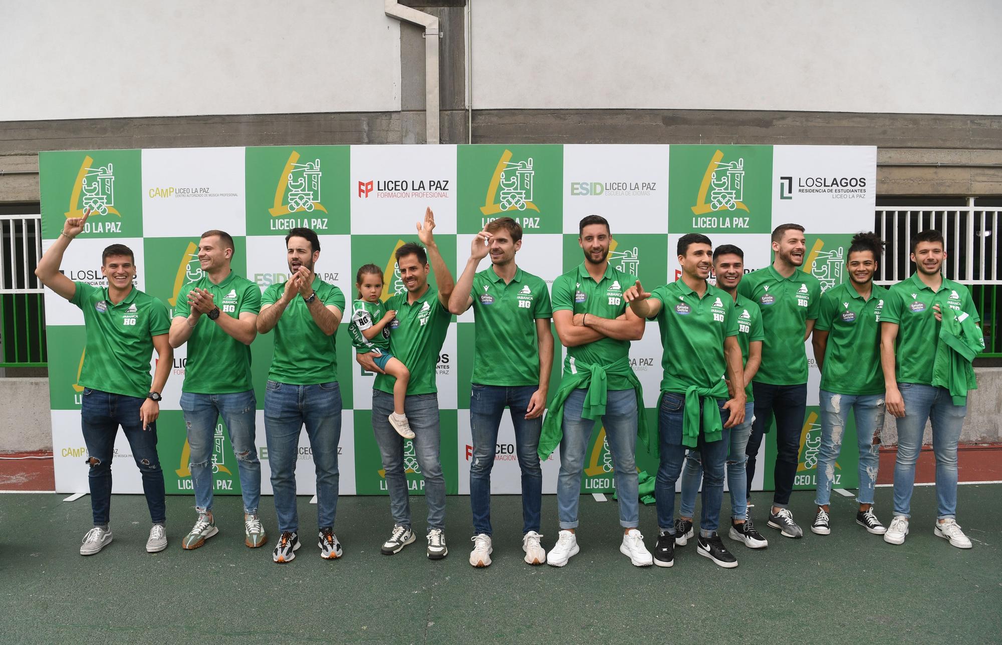 Fiesta verdiblanca en el colegio Liceo por el título de OK Liga