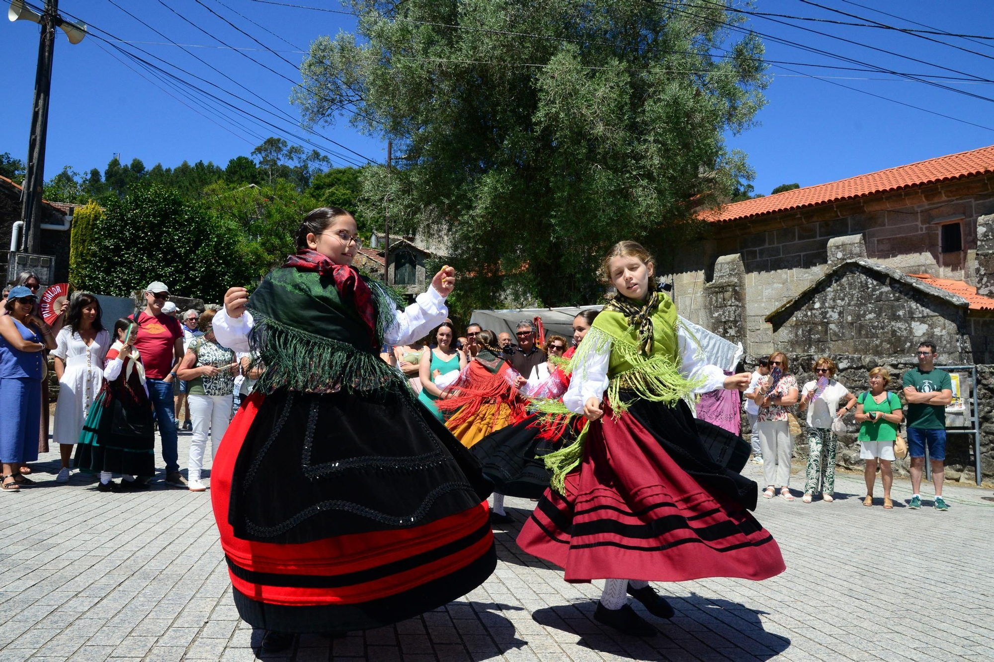 As celebracións do Día de Santiago en Ermelo, "berce do Morrazo"