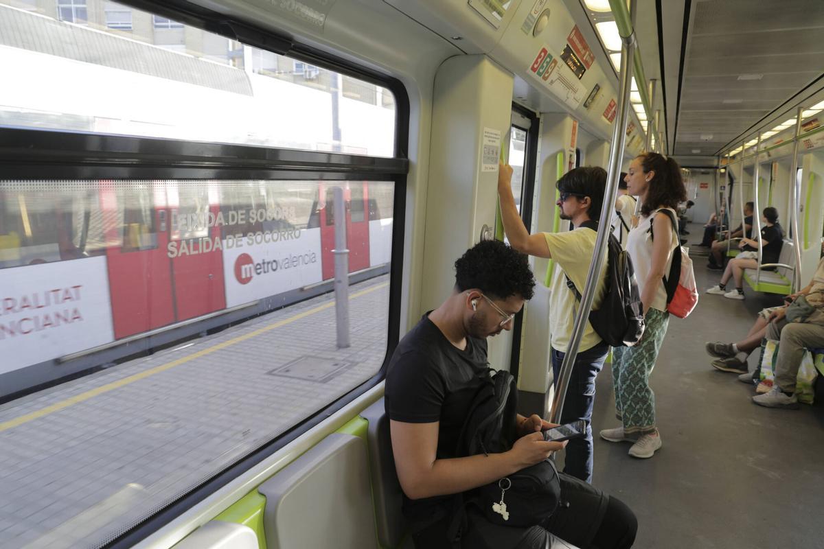 VALENCIA. TORRENT. VLC. HOR. Regresa el metro a la zona dana. Torrent Avinguda