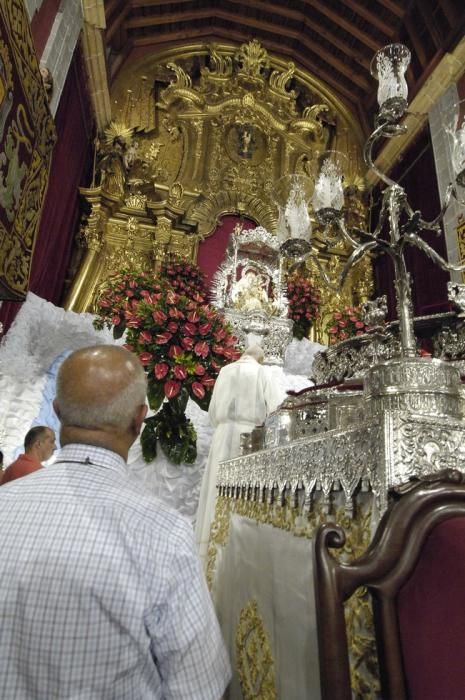 BAJADA DE LA VIRGEN DEL PINO DE SU CAMERIN