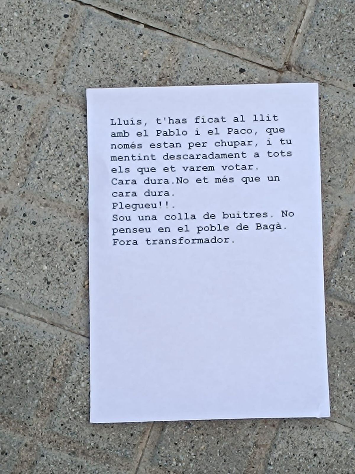 Una de les cartes rebudes per l'alcalde