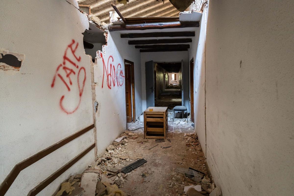 Restaurante El Ciervo, completamente abandonado desde el año 2014 Restaurante El Ciervo, completamente abandonado desde el año 2014