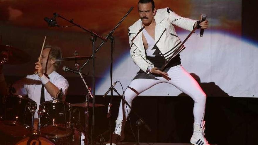 Jorge Busetto, émulo de Freddy Mercury, en Vigo en 2014. // De Arcos