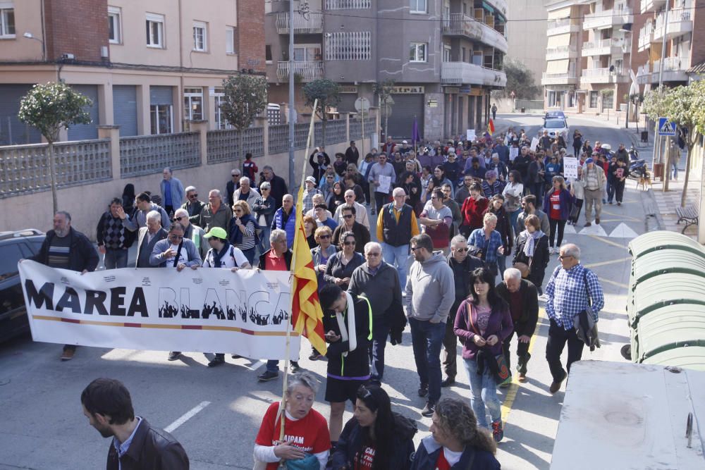 Manifestació a Blanes per demanar que "deixi de privatitzar-se" l''hospital