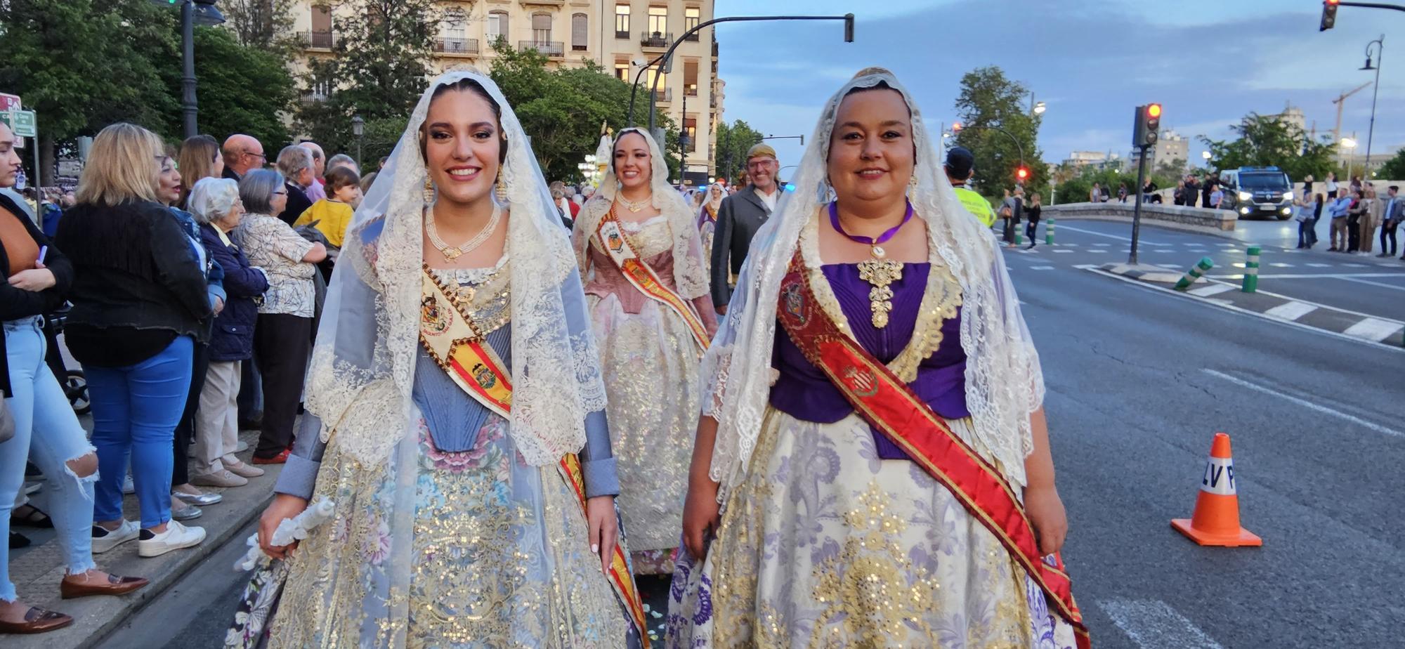 Laura, Paula, las cortes y las fallas de Zaidía acompañan al Cristo de la Fe