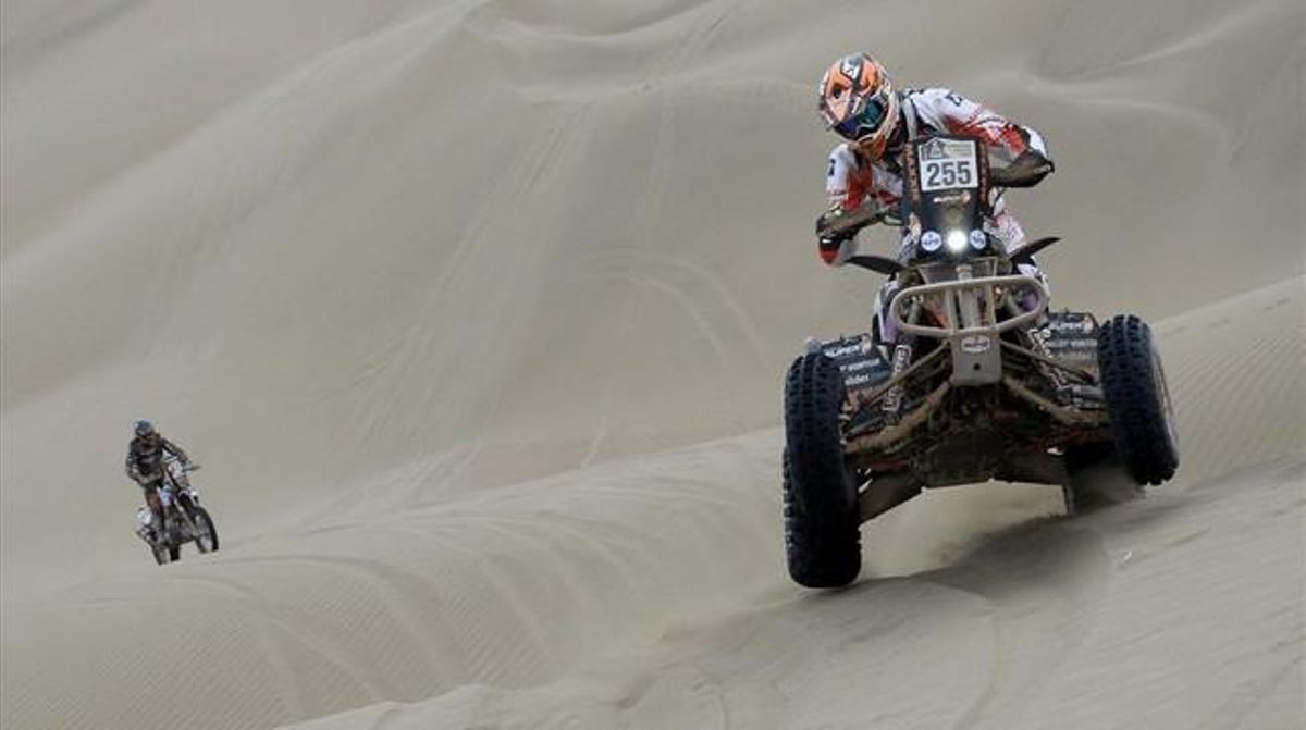 Sabastian Husseini amb la seva Honda durant la desena etapa.