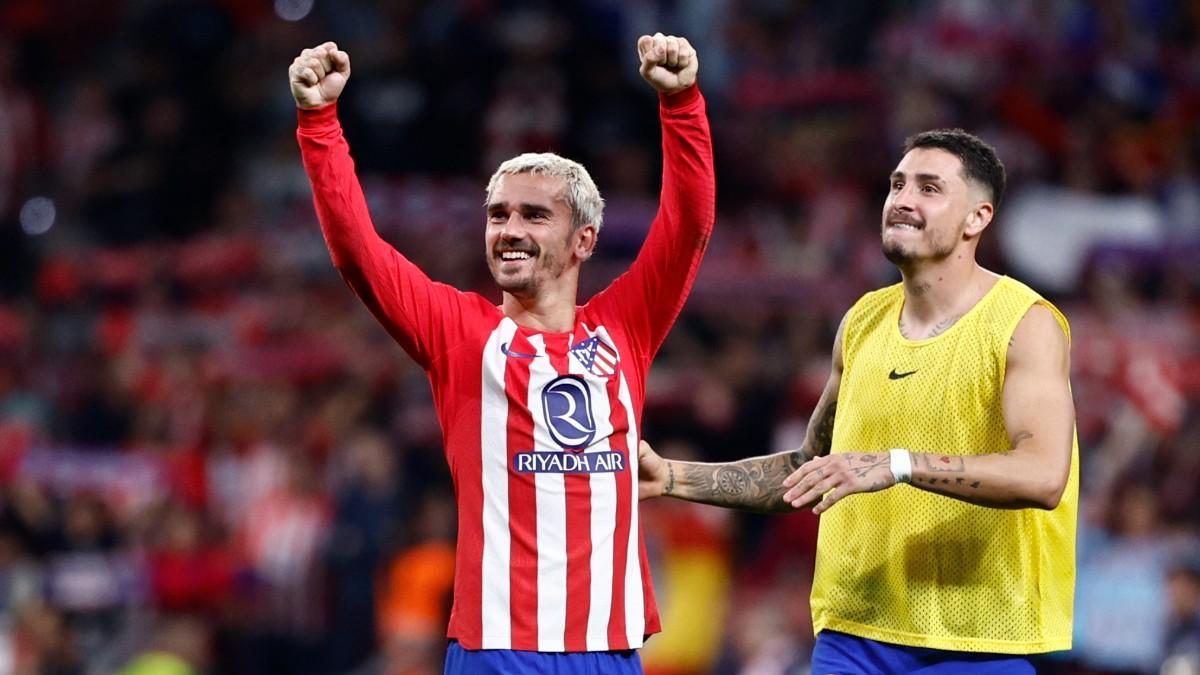 Grieezmann saluda a la afición del Atlético tras el derbi