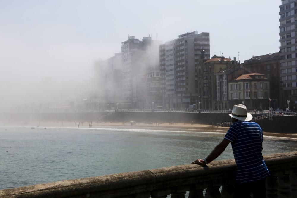 Asturias bajo la niebla