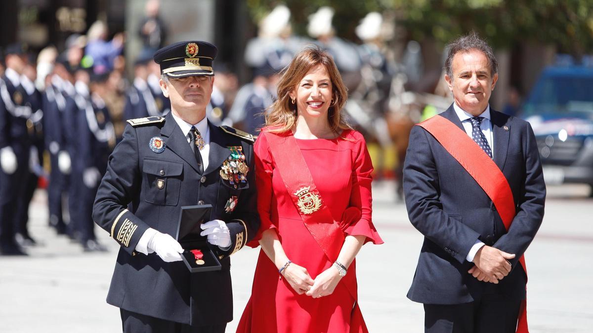 Entrega de la Medalla de Oro de la ciudad a la Policía Local de Zaragoza.