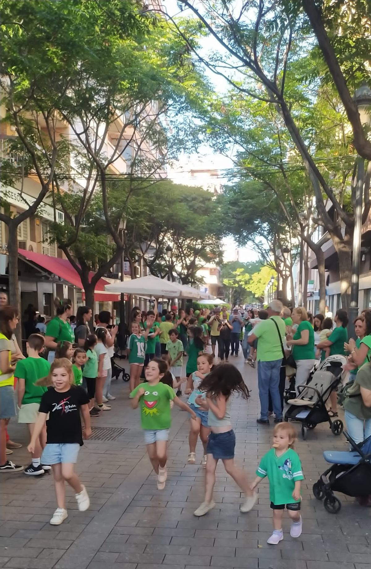 Una colla acompañó a los manifestantes