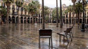 La plaza Reial de Barcelona durante el confinamiento.
