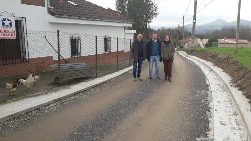 El Principado de Asturias repara las carreteras de La Mata a Prioto y de El Fresno a Los Fornos, en Grado