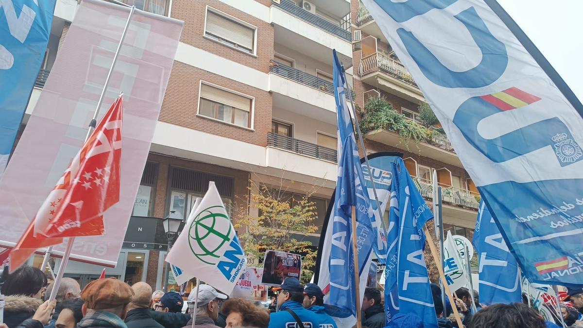 Empleados públicos en una manifestación por Muface.