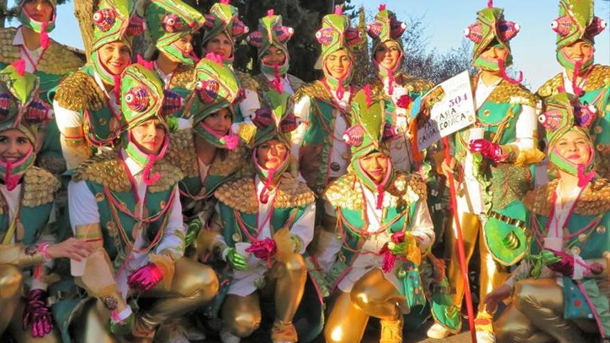 Fantasía camaleónica, primer premio de disfraces y grupo más numeroso en monesterio