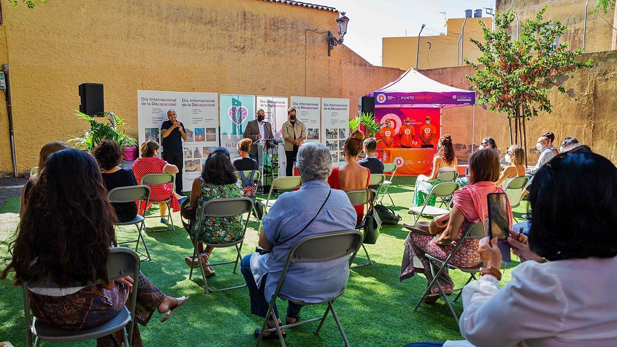 El acto de presentación del denominado Punto Naranja, ayer.