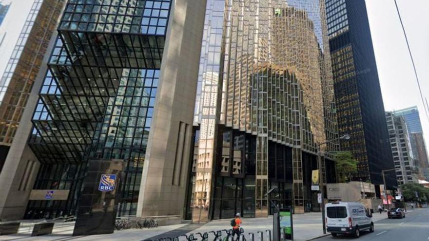 Amancio Ortega cierra la compra de un rascacielos de apartamentos de lujo en Nueva York por cerca de 500 millones