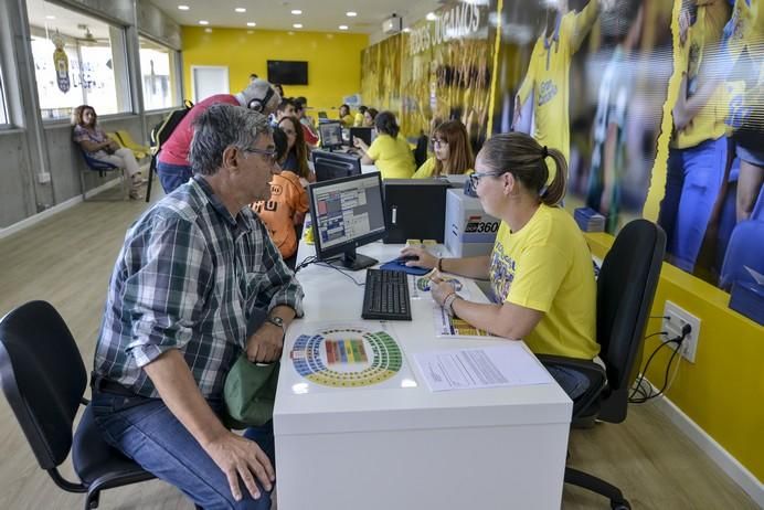 lAS PALMAS DE GRAN CANARIA A 12/06/2017. Inicio de la Campaña 2017-18 de Abonados de la UD Las Palmas. FOTO: J.PÉREZ CURBELO