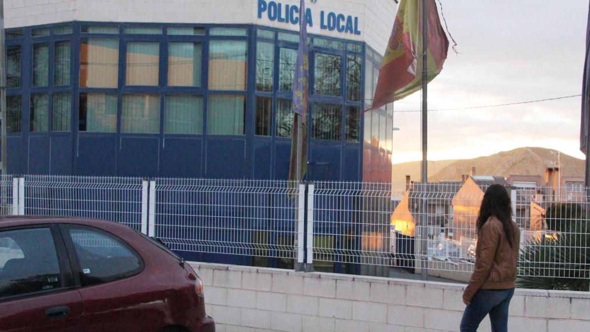 El retén de la Policía Local de Petrer, en una imagen de archivo.