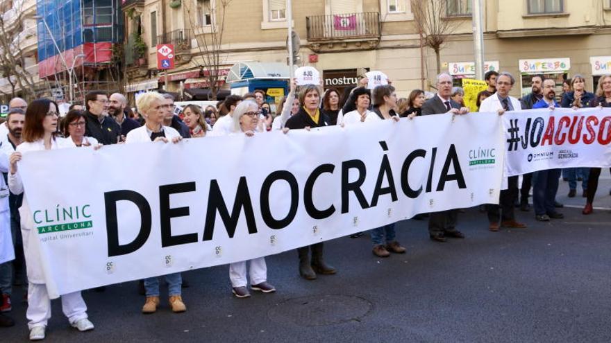 Alba Vergés, en la protesta del Col·lectiu Clínic per la Democràcia