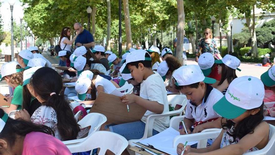 Un millar d’escolars donen color al parc Ribalta en el concurs de dibuix