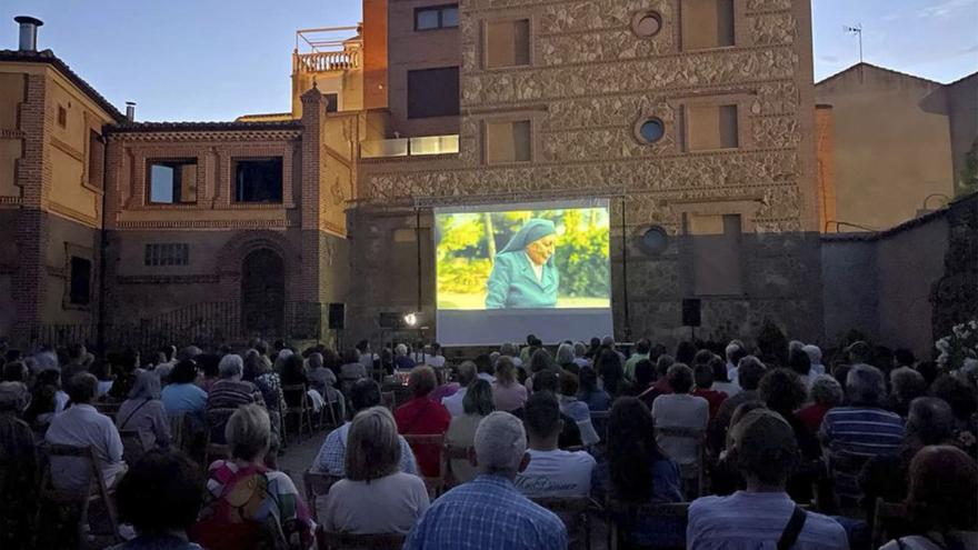 Una proyección del ciclo de Cine de Verano de Fetiche en San Juan.