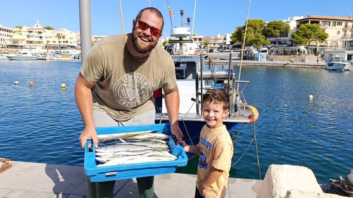 FOTOS | Las primeras llampugas llegan al puerto de Cala Rajada FOTOS | Las primeras llampugas llegan al puerto de Cala Rajada