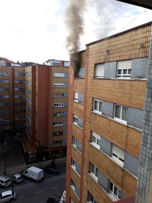 Espectacular incendio en Avilés