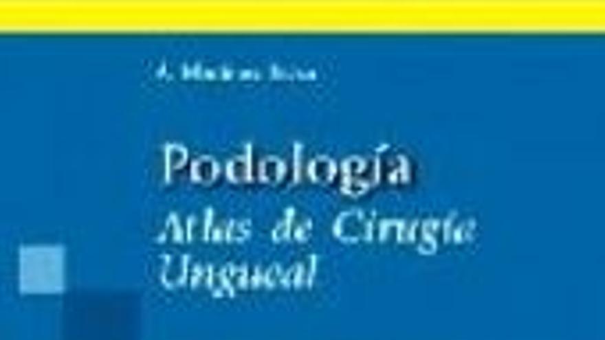 Un libro resume los 5 años de podología en la Uex