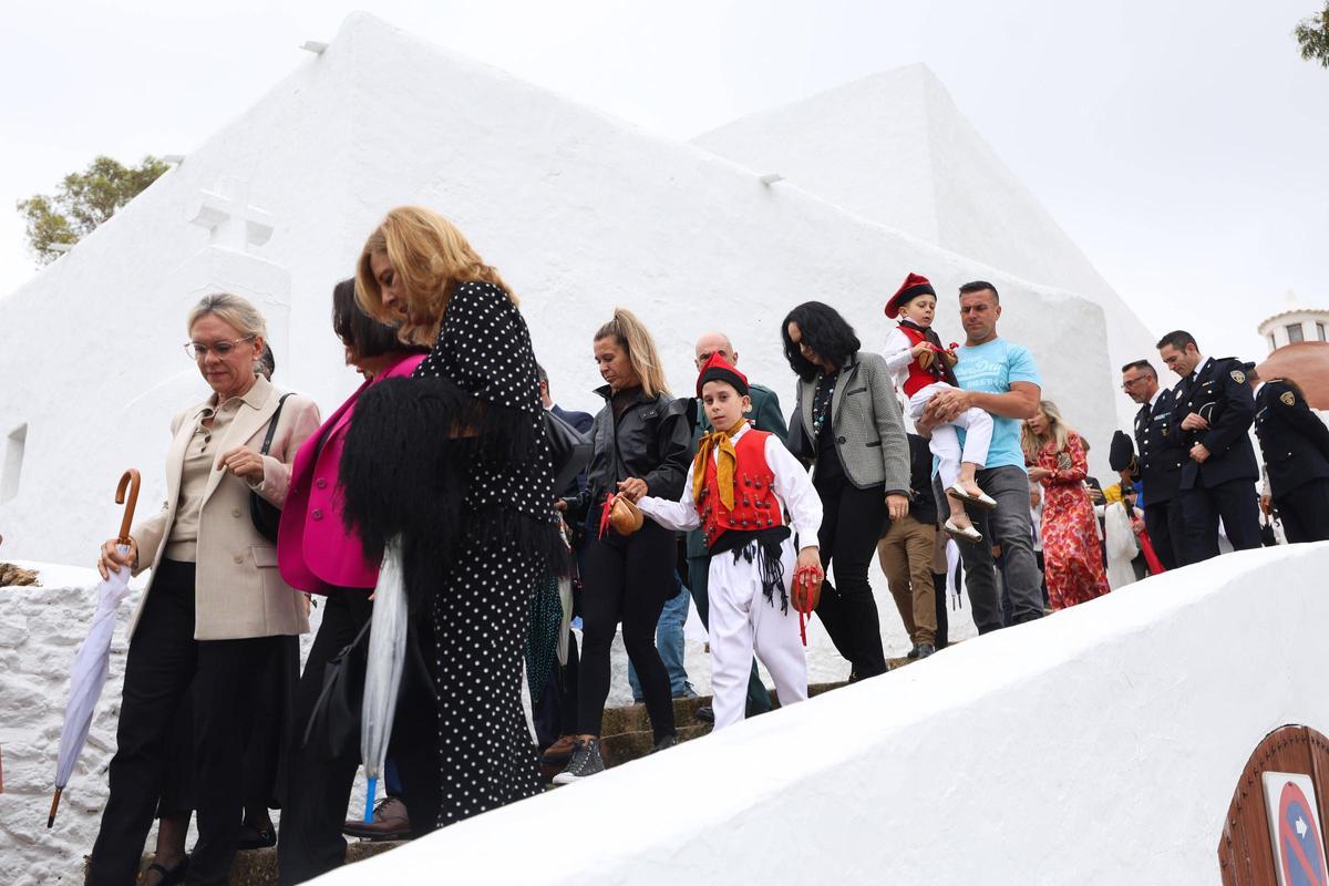 Santa Eulària en su domingo de Anar a Maig, en imágenes