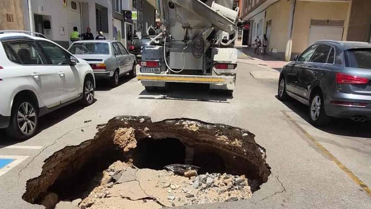 Socavón en Tavernes de la Valldigna.