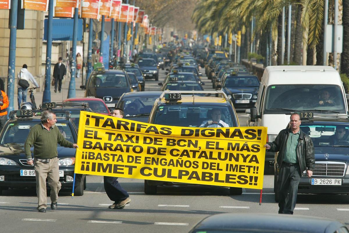 Manifestación de taxistas, en febrero de 2004, en la que reclamaban una subida de las tarifas