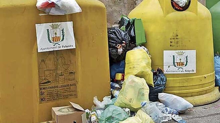 El PP de Felanitx denuncia que los contenedores estÃ¡n llenos y se acumulan las bolsas de basura en el suelo.