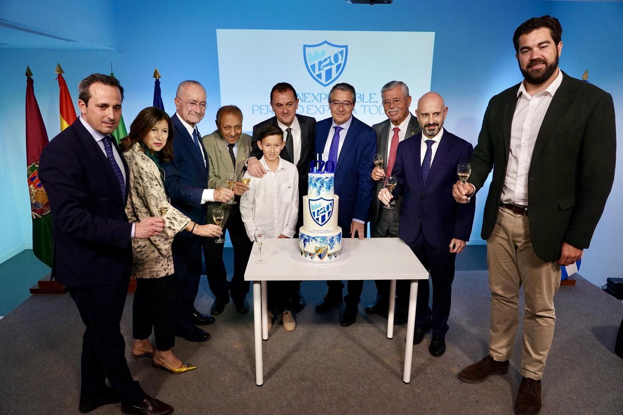 Presentación de la camiseta conmemorativa del 120 aniversario del fútbol en Málaga