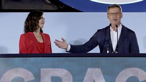 Ambiente en la sede del Partido Popular. Ayuso, Feijóo y Almeida.