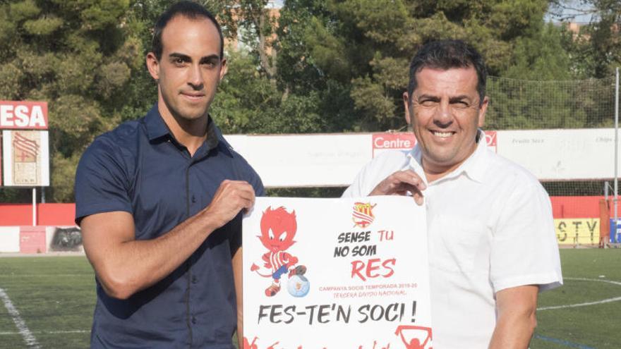 Jordi Porcel i el president Luis Villa, al Nou Estadi