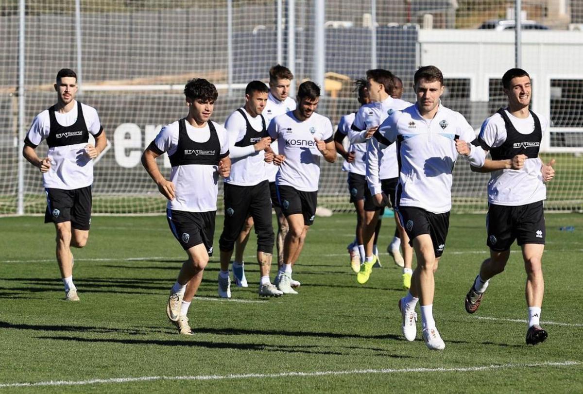 El CD Castellón juega en Valladolid y tiene la posibilidad de salir líder si logra la victoria.