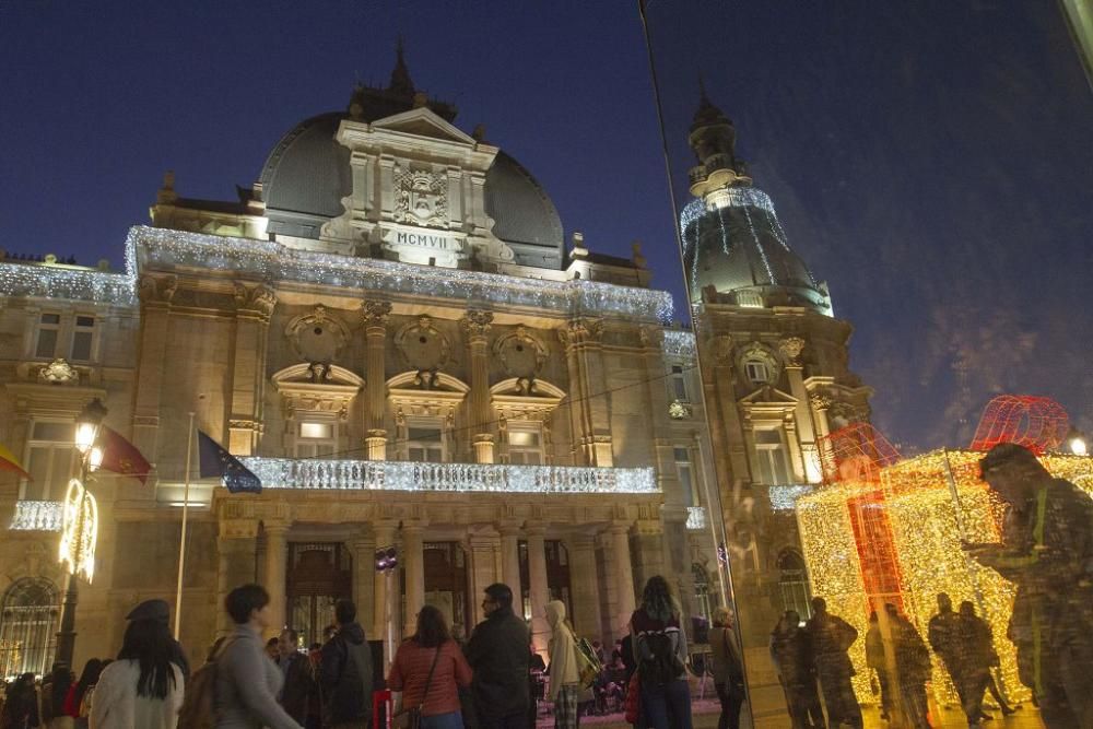 Encendido de luces de Navidad e inauguración del Belén en Cartagena