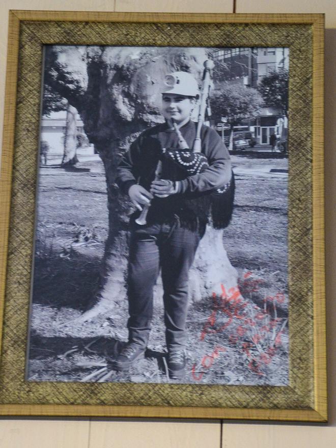 Joven gaitero de la banda de gaitas &quot;Gaiteros del Carbón&quot;, de las cuencas mineras.