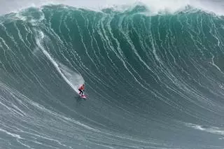 Campionat de surf d'onades gegants a Nazaré