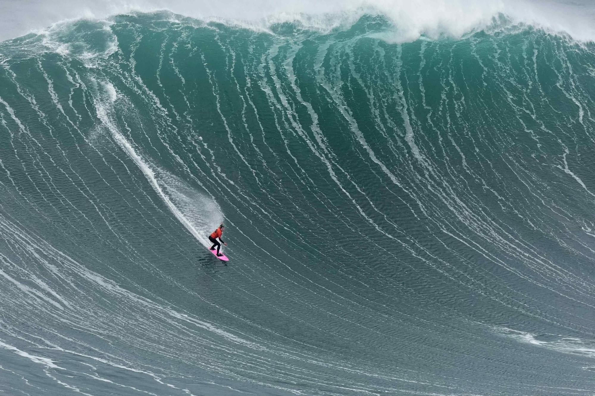 Campionat de surf d&#039;onades gegants a Nazaré