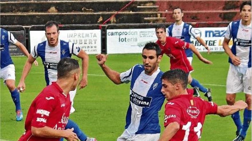 L&#039;Alcoià frustra l&#039;estrena de l&#039;Olot marcant a dos minuts del final